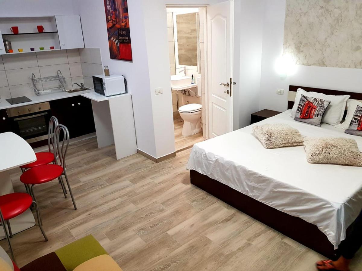 Studio Muncel Constanta Bagian luar foto